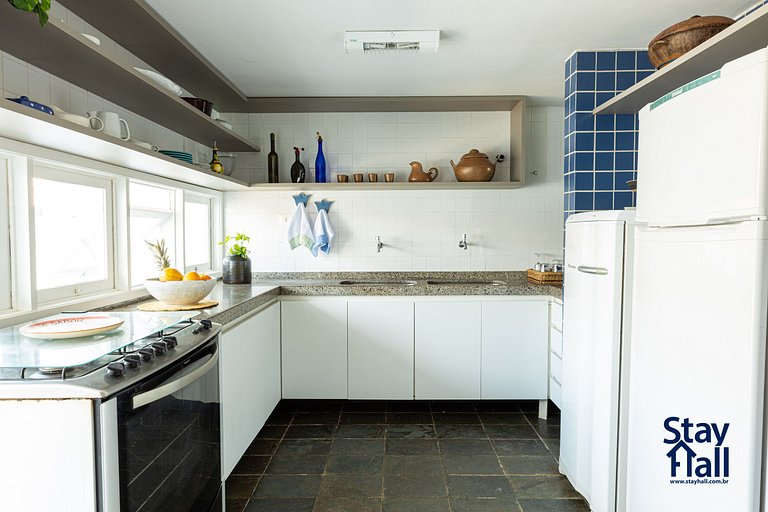 Casa Beira Mar-Piscina Privativa+Cozinheira-SH024