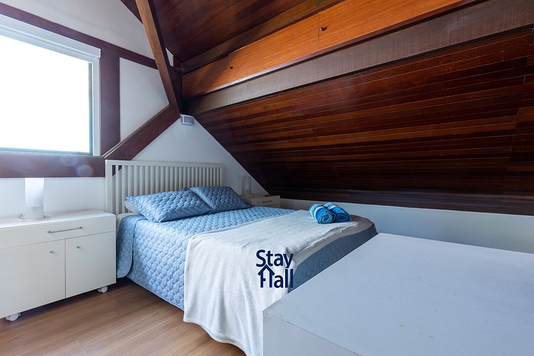 4-Bedroom Bungalow, Private Pool, Beachfront 034