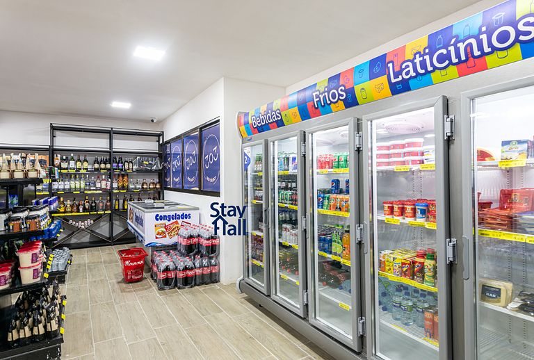 Flat com varanda+2qt no Eco Resort