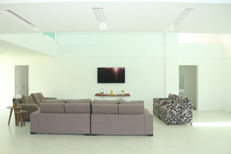 Mansão c Piscina Privativa-6 suites 082M