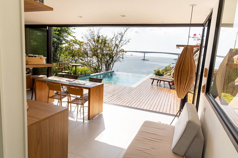 Casa LUXO c/ vista panorâmica em Vila Velha-SH095D