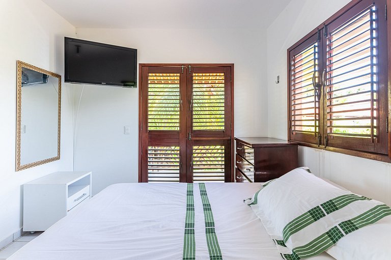 105M-Casa Beira Mar 5 Bedrooms Carneiros