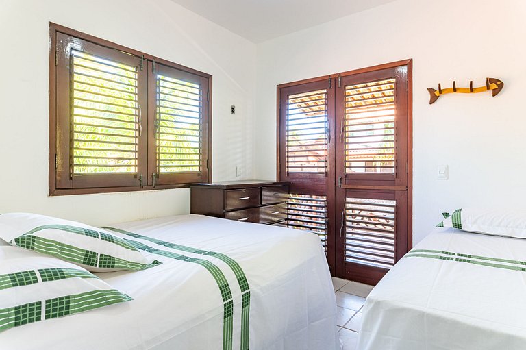 105M-Casa Beira Mar 5 Bedrooms Carneiros