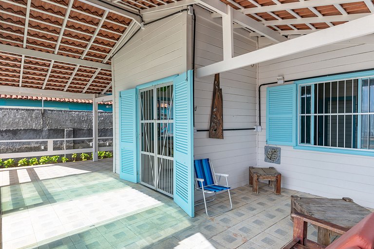 Casa Frente ao Mar com Piscina – 98D