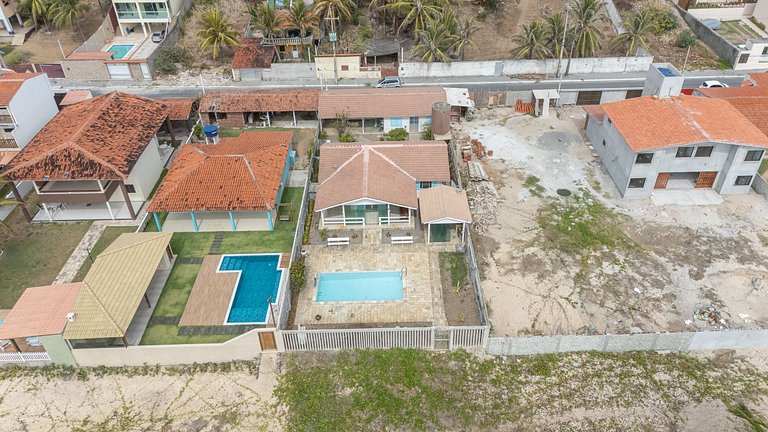 Casa Frente ao Mar com Piscina – 98D