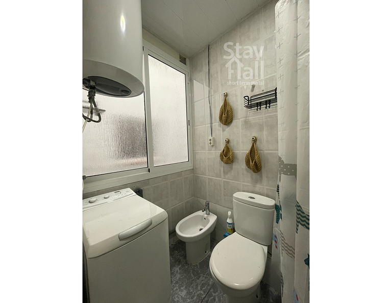 Comfortable 2-Bedroom Apartment in L'Hospitalet de Llobregat