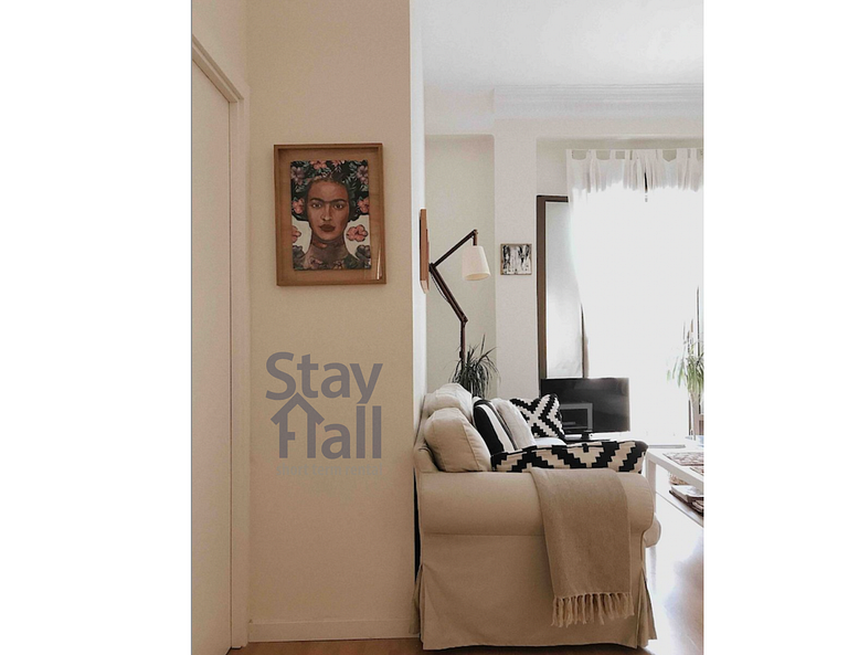 Apartamento Completamente Mobiliado, Amplo E Muito Bem Decor