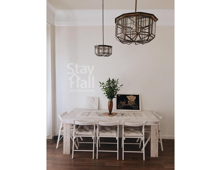 Apartamento Completamente Mobiliado, Amplo E Muito Bem Decor
