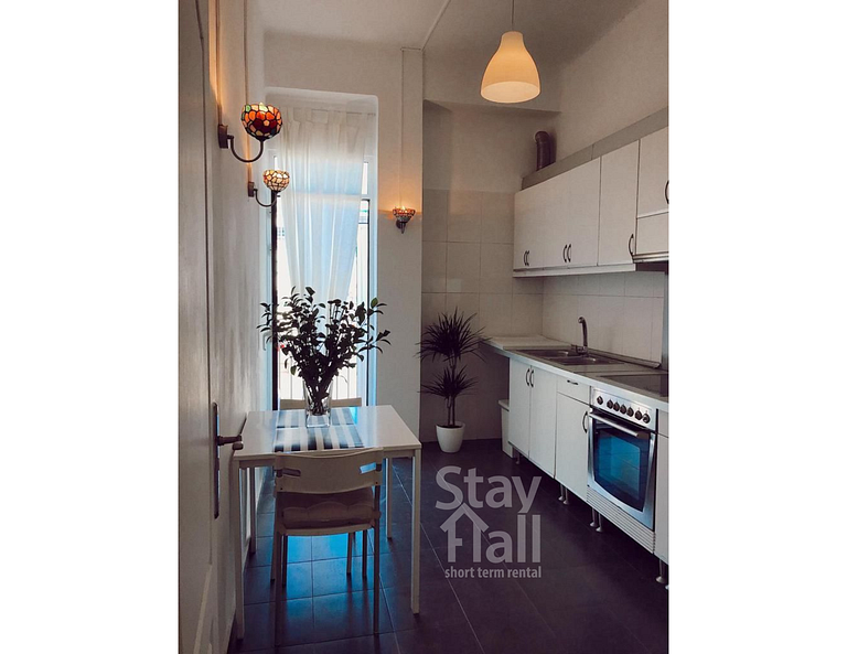 Apartamento Completamente Mobiliado, Amplo E Muito Bem Decor