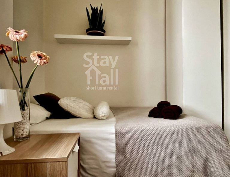 Apartamento Completamente Mobiliado, Amplo E Muito Bem Decor