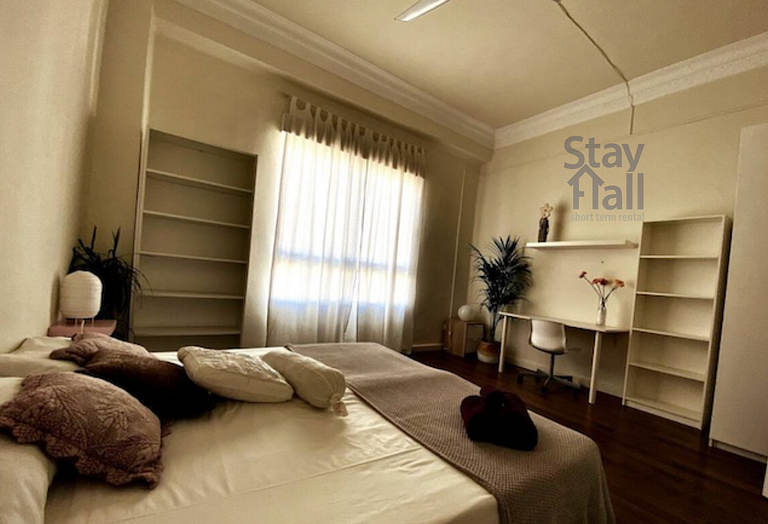 Fully Furnished, Spacious And Beautifully Decorated Apartmen