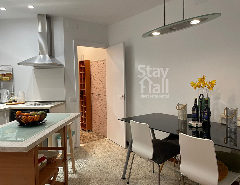 Apartamento Completamente Mobiliado Em Barcelona – Pronto Pa