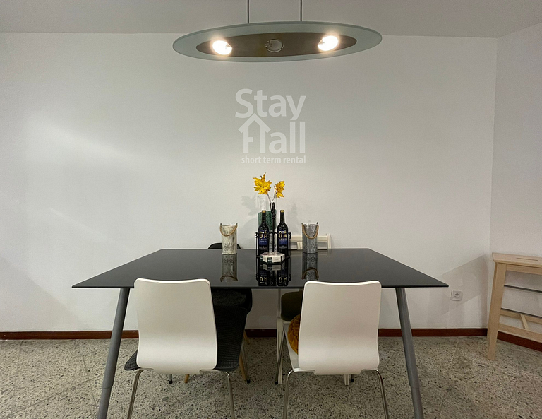 Apartamento Completamente Mobiliado Em Barcelona – Pronto Pa