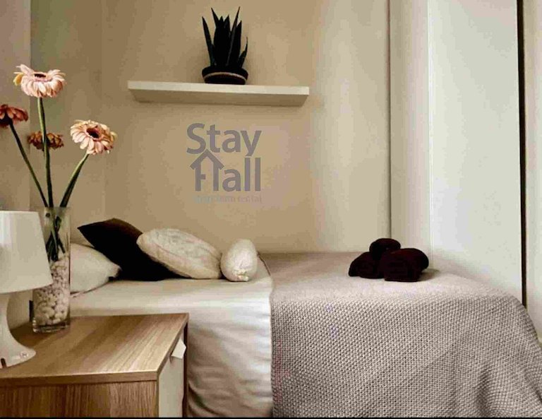 Habitación En Valencia Completamente Amueblada Todo Incluido