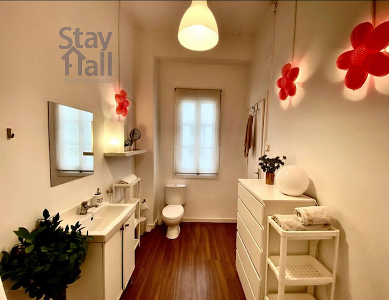 Habitación En Valencia Completamente Amueblada Todo Incluido