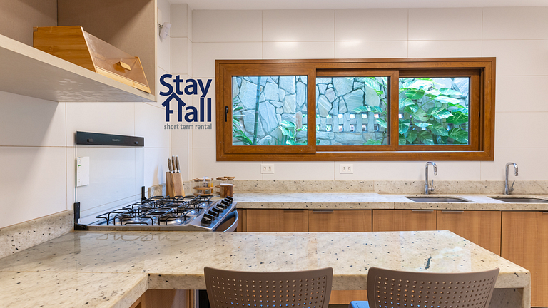 Mansão Luxo com Vista-Piscina e Cozinheira-SH125