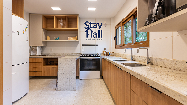 Mansão Luxo com Vista-Piscina e Cozinheira-SH125