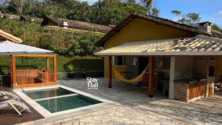 Refúgio com Piscina Aquecida –3 quartos - 127M