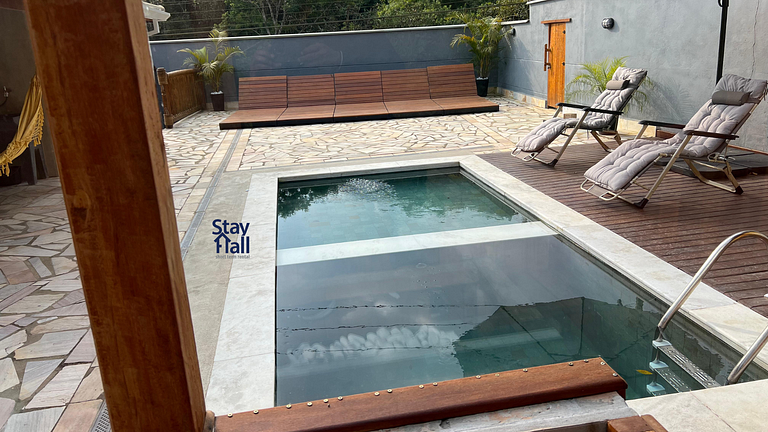Refúgio com Piscina Aquecida –3 quartos - 127M