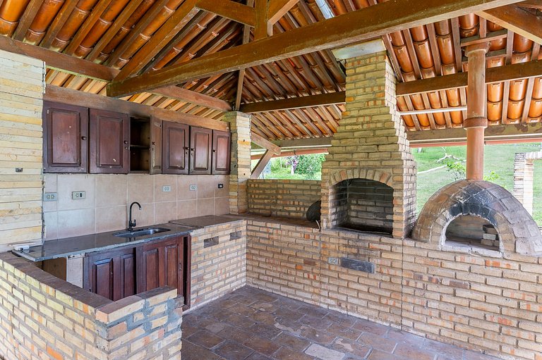 Bela Casa de Campo com Piscina-5 Quartos-SH106D