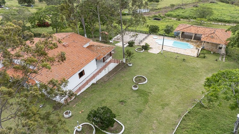 Bela Casa de Campo com Piscina-5 Quartos-SH106D