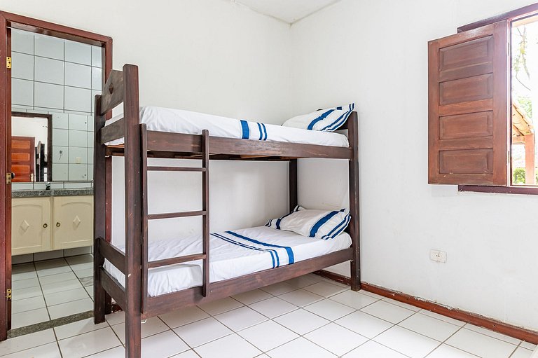 Bela Casa de Campo com Piscina-5 Quartos-SH106D