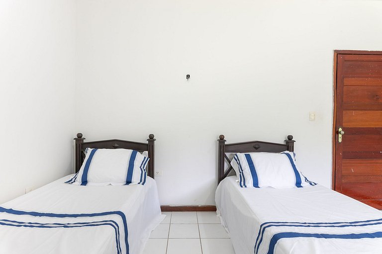 Bela Casa de Campo com Piscina-5 Quartos-SH106D