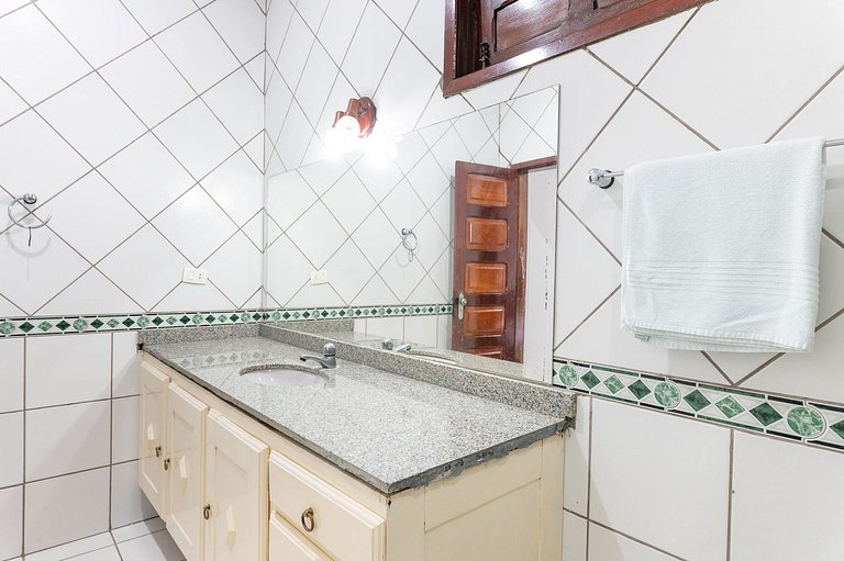 106B - Country House with Pool 4 Bedrooms