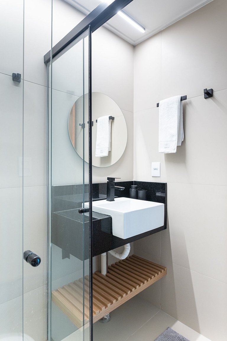 Apart Completo-2 suítes-Varanda c Vista Mar-SH143M