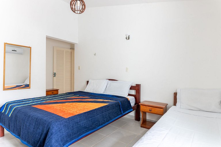 Bela Casa-3Qrts-Piscina Privada-120M da Praia-145M