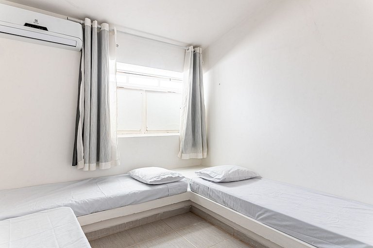 Bela Casa-3Qrts-Piscina Privada-120M da Praia-145M