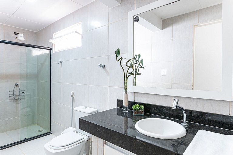 Bela Casa-3Qrts-Piscina Privada-120M da Praia-145M