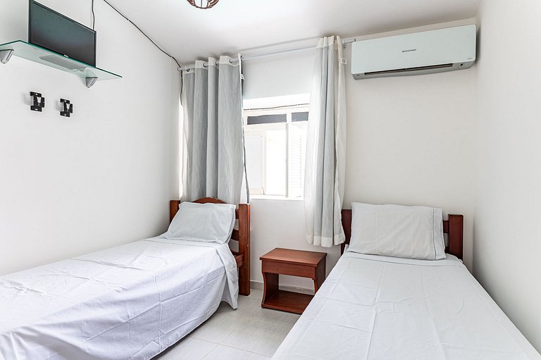 Bela Casa-3Qrts-Piscina Privada-120M da Praia-145M