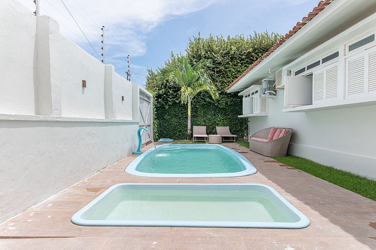 Bela Casa-3Qrts-Piscina Privada-120M da Praia-145M