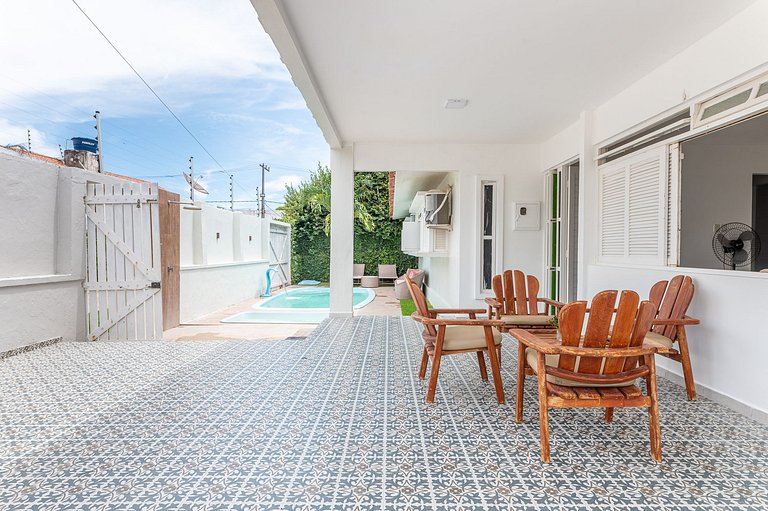Bela Casa-3Qrts-Piscina Privada-120M da Praia-145M