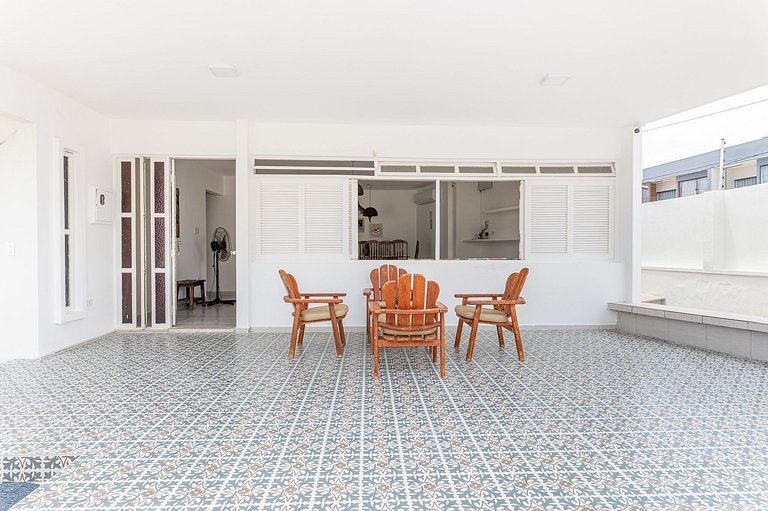 Bela Casa-3Qrts-Piscina Privada-120M da Praia-145M