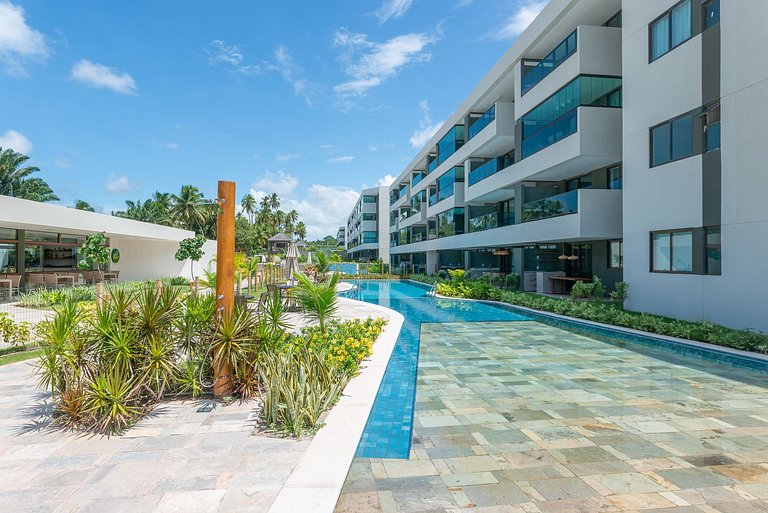 2BR Beachfront Apt Carneiros - SH155