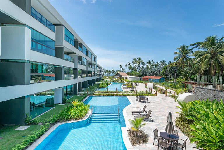 2BR Beachfront Apt Carneiros - SH155