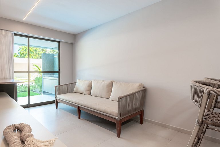 2BR Beachfront Apt Carneiros - SH155