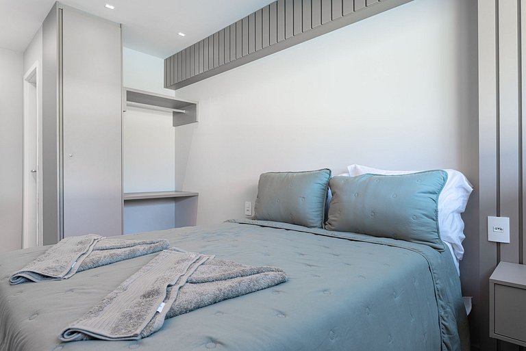 Flat 2 quartos-Cond. beira-mar em Carneiros-SH155