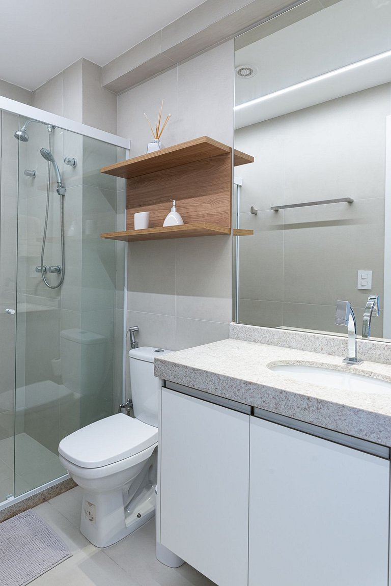 2BR Beachfront Apt Carneiros - SH155