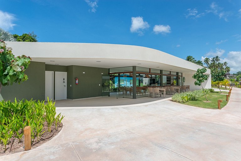 2BR Beachfront Apt Carneiros - SH155