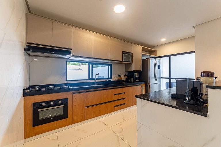 Casa-6 Qrts-Piscina e Area Gourmet Privativa-SH144