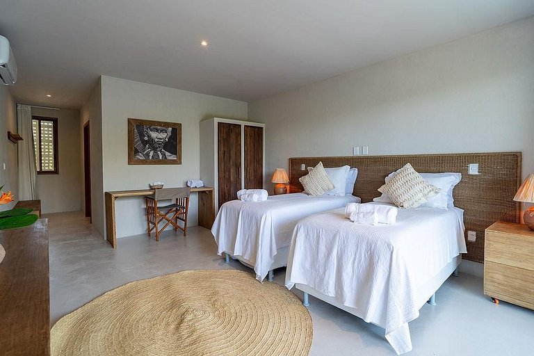 Casa Luxo 5 suítes com piscina e funcionária-159M
