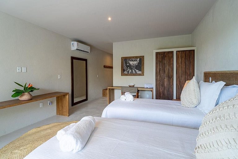 Casa Luxo 5 suítes com piscina e funcionária-159M