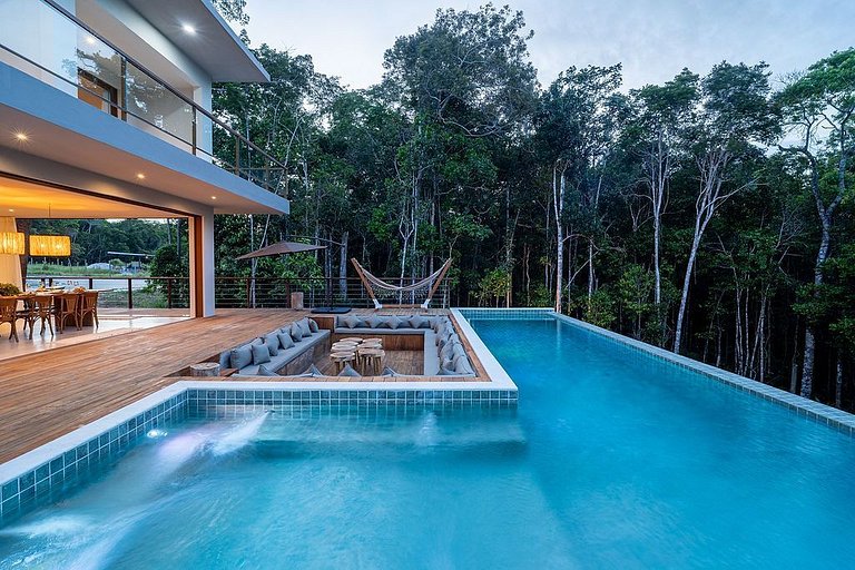 Casa Luxo 5 suítes com piscina e funcionária-159M
