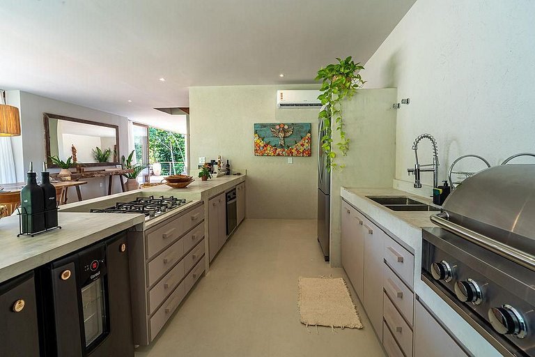 Casa Luxo 5 suítes com piscina e funcionária-159M