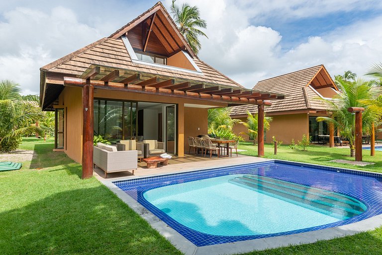 022 Bungalow beside the Church-PrivateSwimmingPool